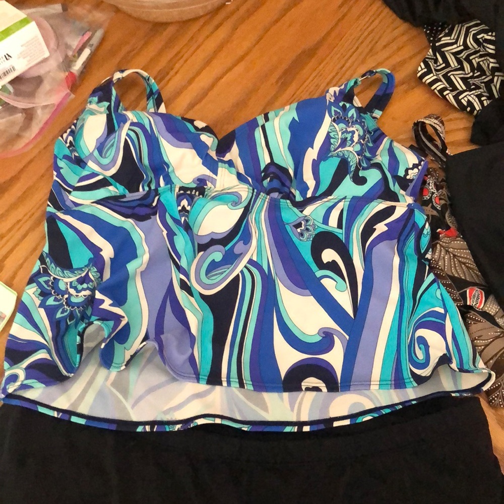 Avenue Bathing Suit top and bottom skirt. Tankini